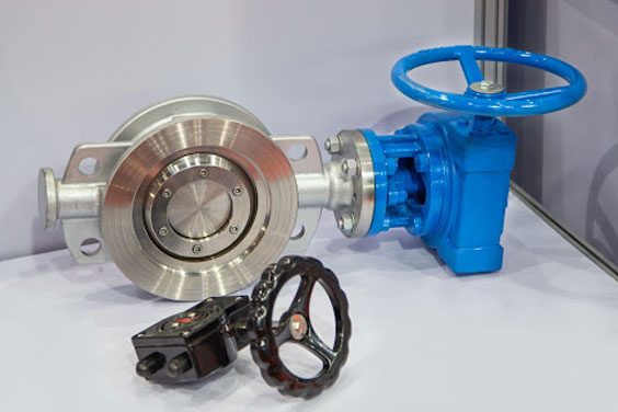 Lug type butterfly valves